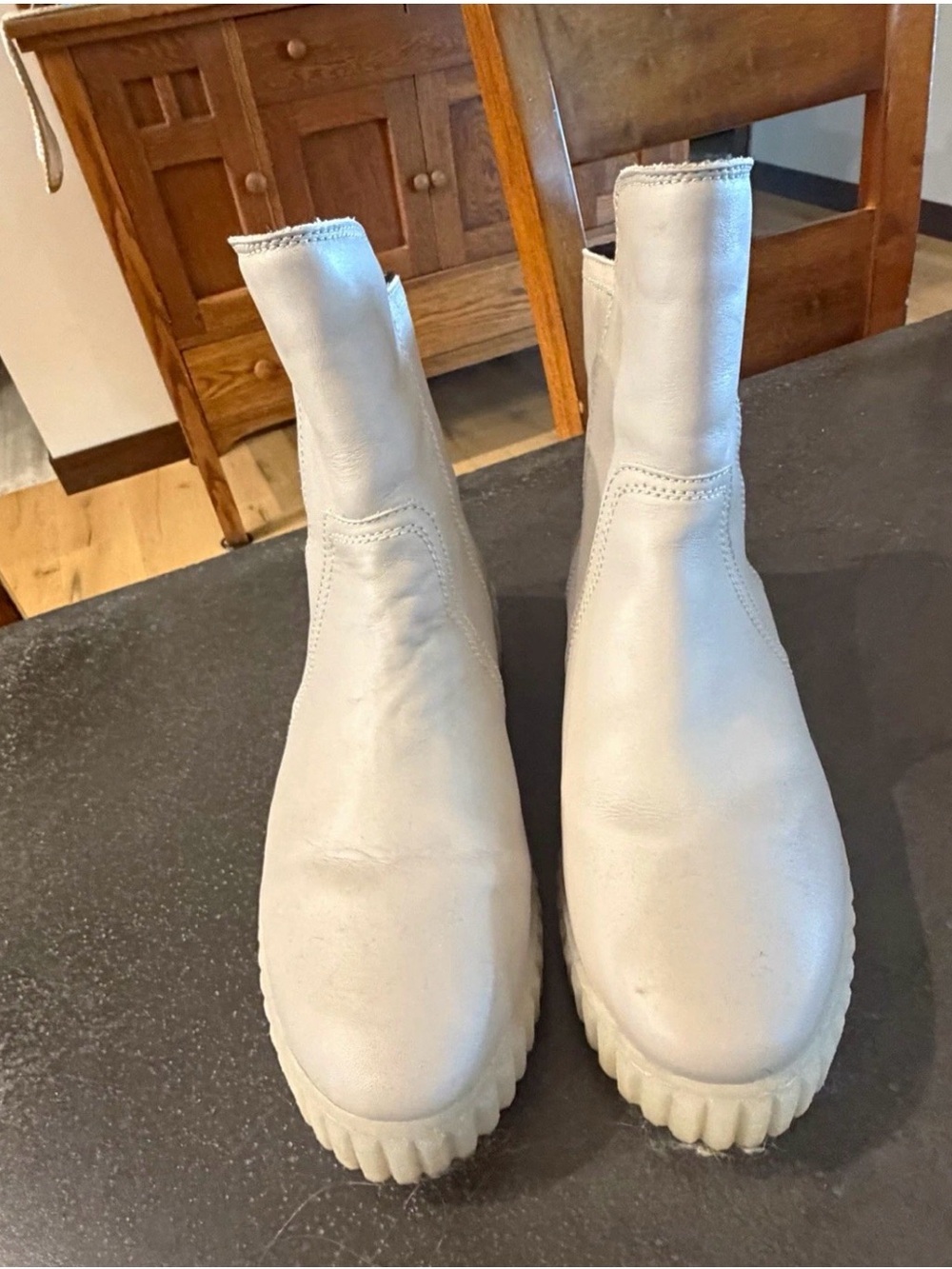 Marco Polo Women's White Chelsea Platform Ankle Booties size 11